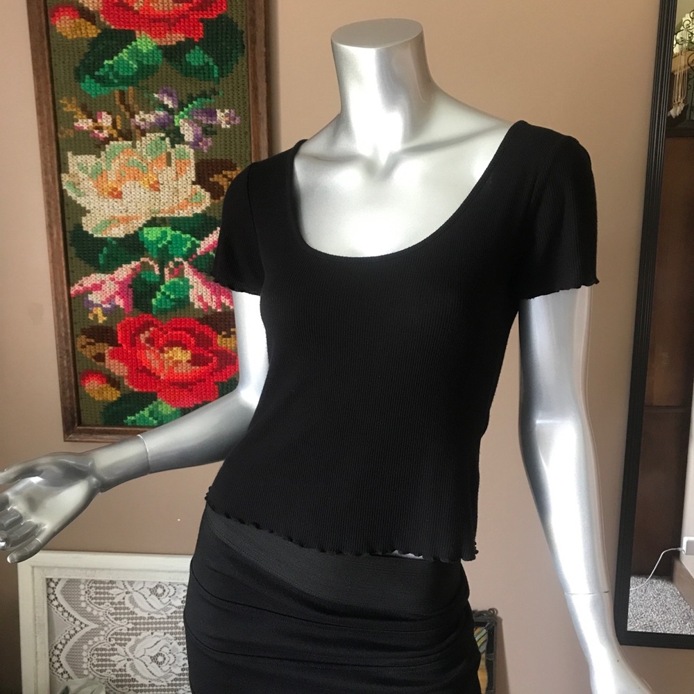 Charlotte Russe Small Black Cropped Top Ribbed Scoop Neck Shirt Black Stretchy - Picture 3 of 12
